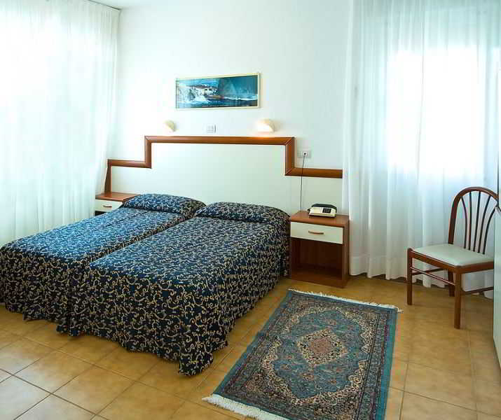 Hotel Bolivar Lido di Jesolo Exterior photo