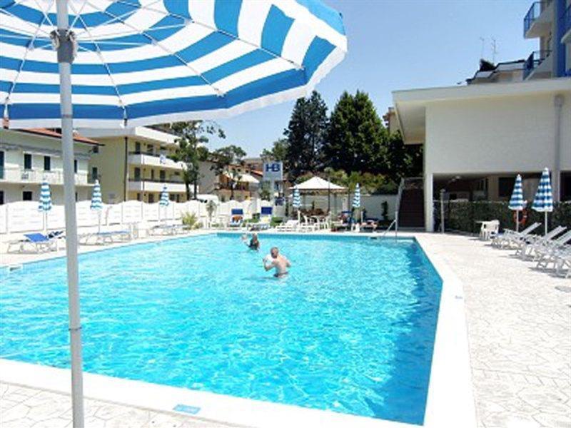 Hotel Bolivar Lido di Jesolo Exterior photo